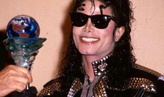 迈克尔,杰克逊的肤色为什么会由黑变白 迈克尔杰克逊皮肤